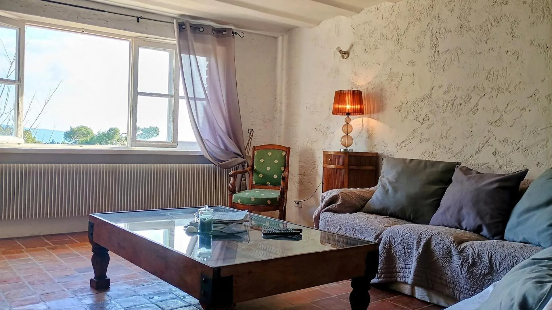 Gite Le Provence Spacieux 100M2 - Piscine Jacuzzi Prive Parking Jardin 33 Hectares Saumane-de-Vaucluse