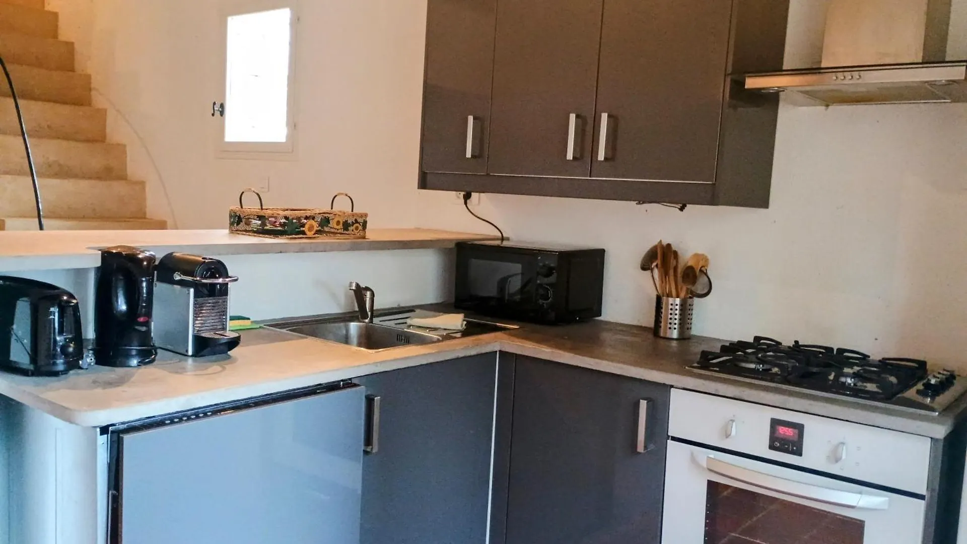 Apartamento Gite Le Provence Spacieux 100M2 - Piscine Jacuzzi Prive Parking Jardin 33 Hectares Saumane-de-Vaucluse França