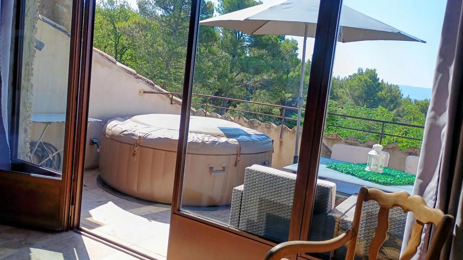 Apartamento Gite Le Provence Spacieux 100M2 - Piscine Jacuzzi Prive Parking Jardin 33 Hectares Saumane-de-Vaucluse