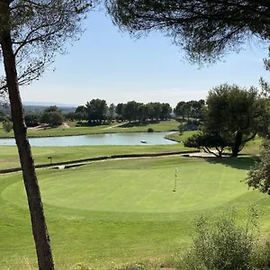 Appartement Magnifique Vue Clim Linge Golf 6p Piscine Tennis, Saumane-de-Vaucluse