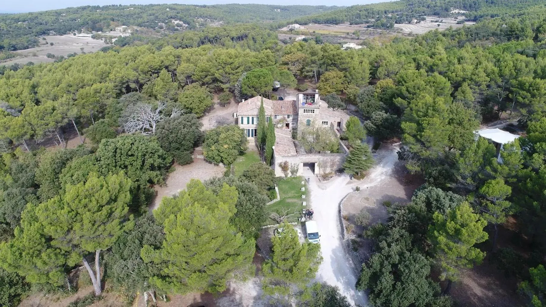 Gite Le Provence Spacieux 100M2 - Piscine Jacuzzi Prive Parking Jardin 33 Hectares Saumane-de-Vaucluse France