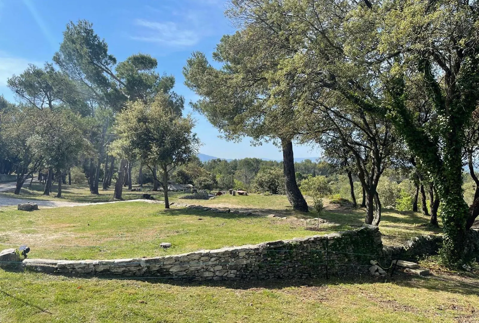 Apartment Gite Le Provence Spacieux 100M2 - Piscine Jacuzzi Prive Parking Jardin 33 Hectares Saumane-de-Vaucluse