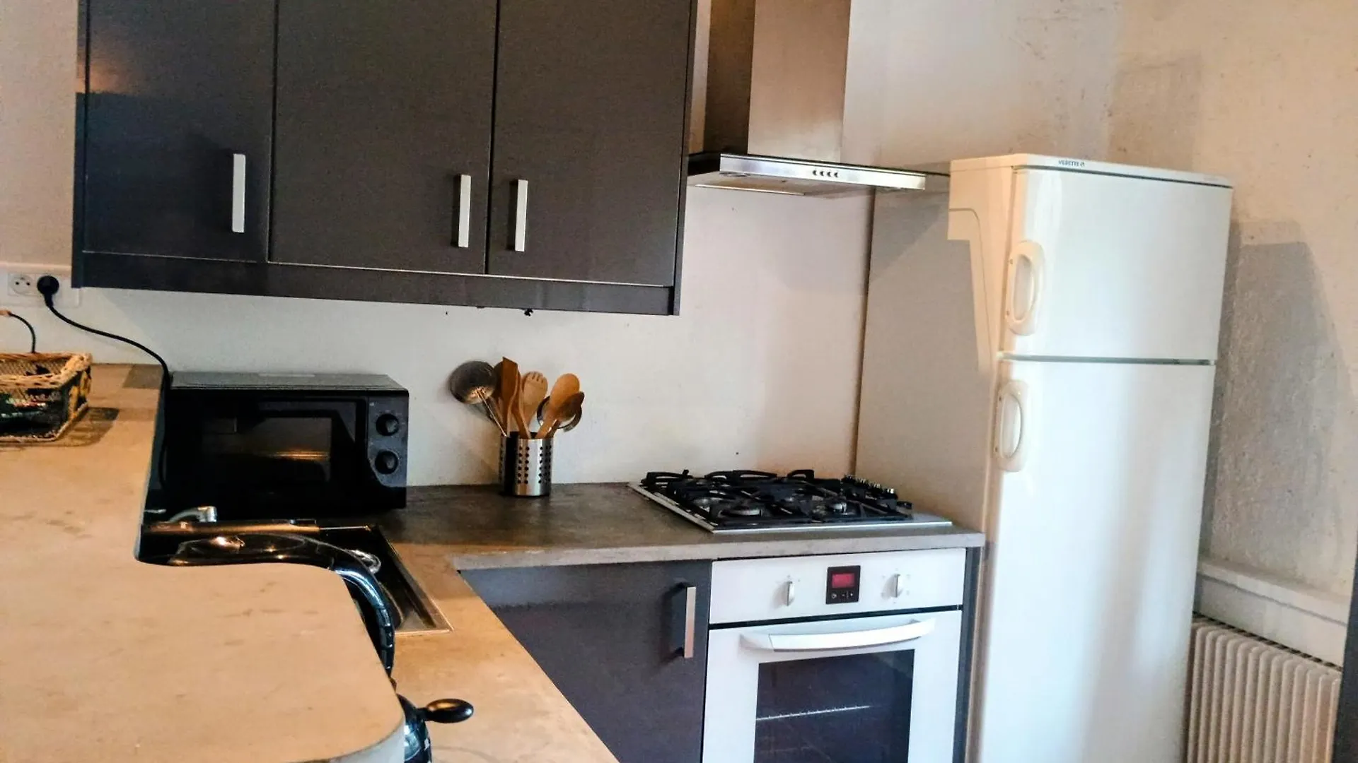 Apartment Gite Le Provence Spacieux 100M2 - Piscine Jacuzzi Prive Parking Jardin 33 Hectares Saumane-de-Vaucluse